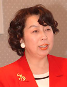 紺谷典子氏