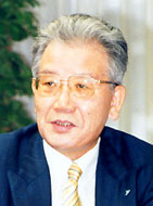前田千尋氏