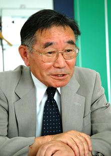 ����@����