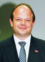ハンス・ヨアヒム・ローエ社長