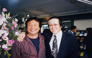 斎藤監督と須貝智郎さん(左)