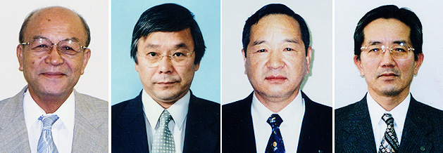 写真は左から、宮川昌弘経営管理委員、勝瑞保常勤監事、有田史郎常務理事、宮本愼一常務理事