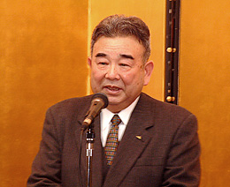 全農の賀詞交換会。あいさつするJA全農・種市会長
