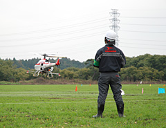 地方予選を勝ち抜いた74ペアがハイレベルな飛行技術を競った